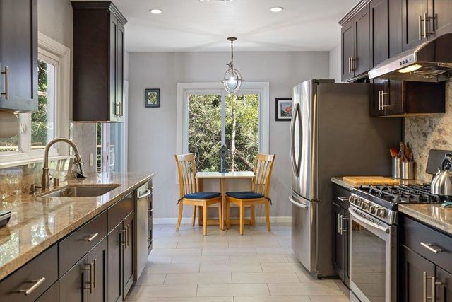 9600 Golf Links, Oakland, CA 94605