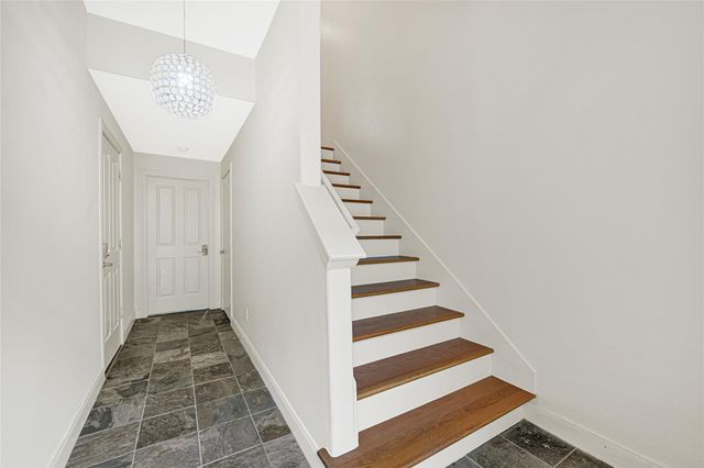 2414 Calumet Street B, Houston, TX 77004