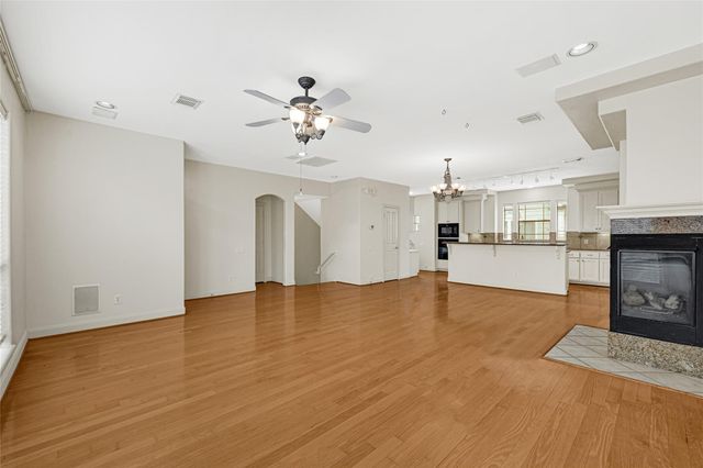 2414 Calumet Street B, Houston, TX 77004