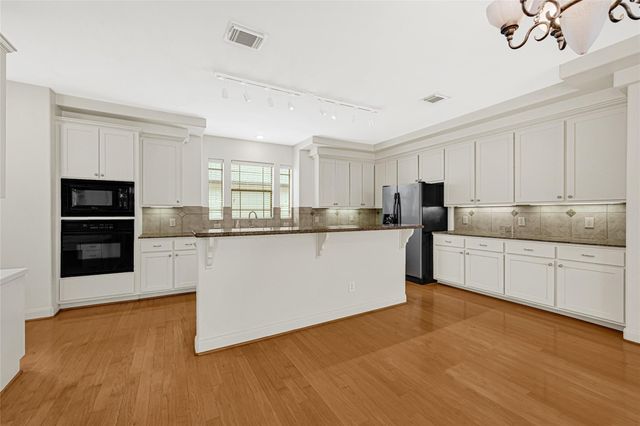 2414 Calumet Street B, Houston, TX 77004