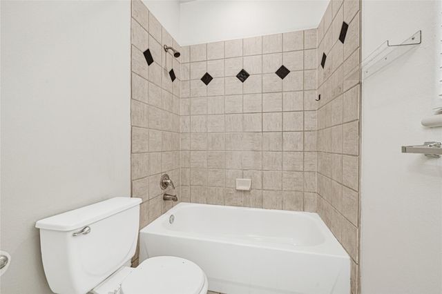 2414 Calumet Street B, Houston, TX 77004