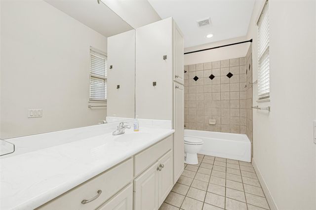 2414 Calumet Street B, Houston, TX 77004