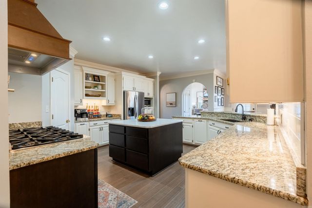 6 Oakridge Lane, Searcy, AR 72143