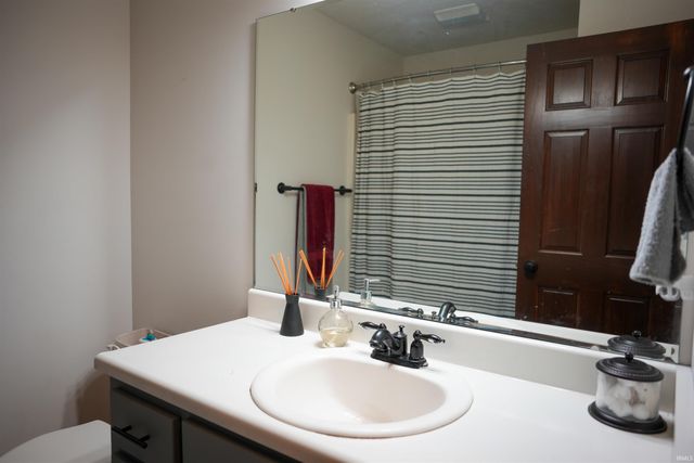 7107 Evansbrook Drive, Fort Wayne, IN 46835