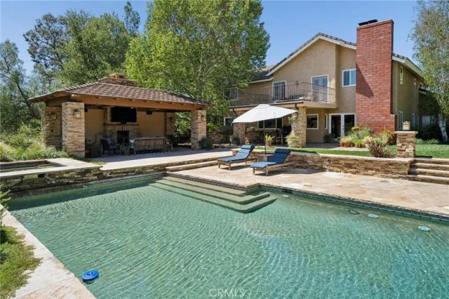 22043 Parvin, Saugus, CA 91350