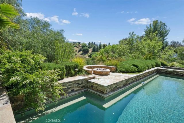 22043 Parvin, Saugus, CA 91350