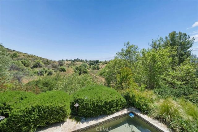 22043 Parvin, Saugus, CA 91350