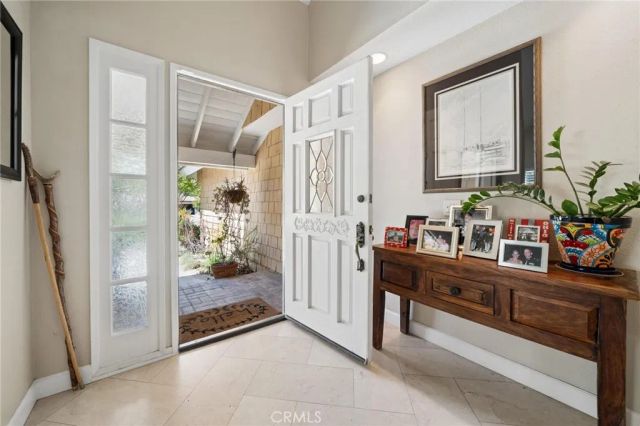 22043 Parvin, Saugus, CA 91350