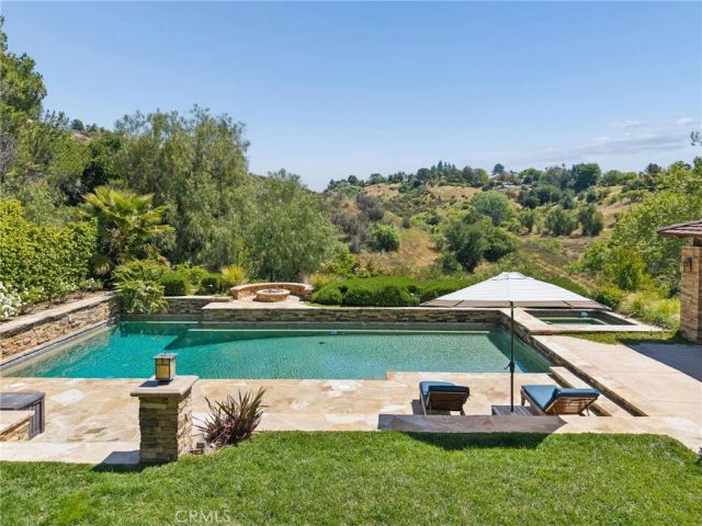 22043 Parvin, Saugus, CA 91350