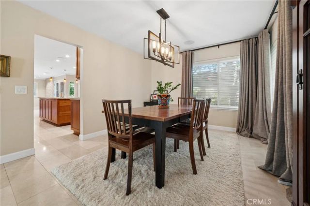 22043 Parvin, Saugus, CA 91350