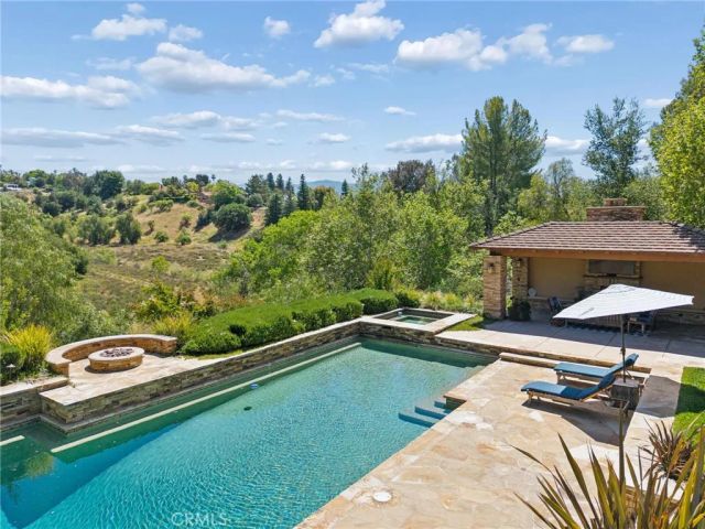 22043 Parvin, Saugus, CA 91350