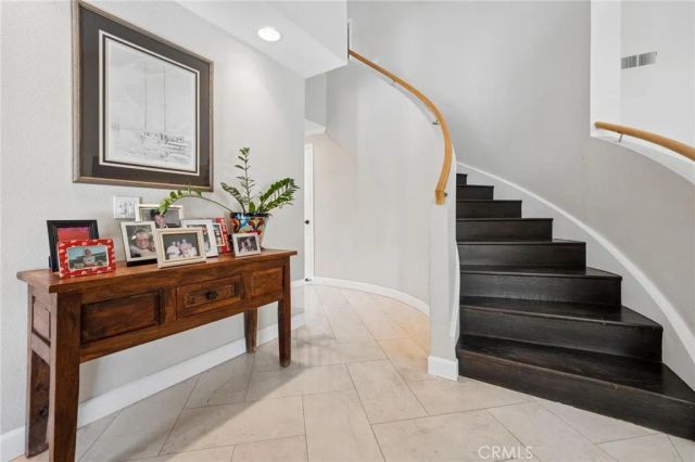 22043 Parvin, Saugus, CA 91350