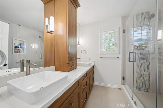 22043 Parvin, Saugus, CA 91350