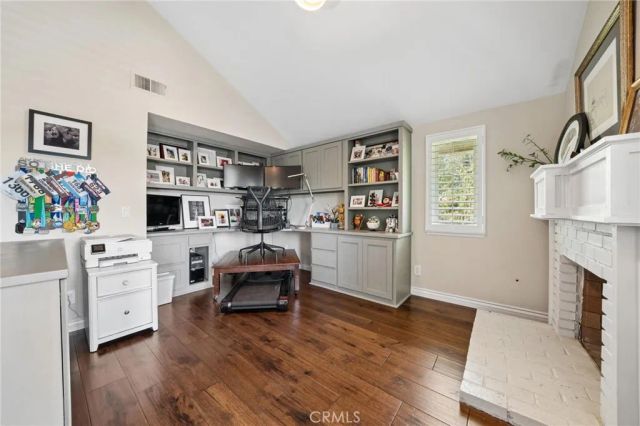 22043 Parvin, Saugus, CA 91350