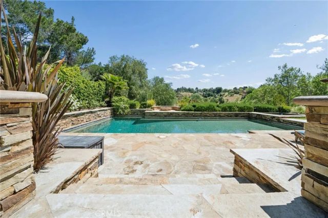 22043 Parvin, Saugus, CA 91350