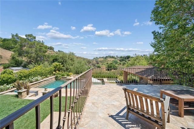22043 Parvin, Saugus, CA 91350