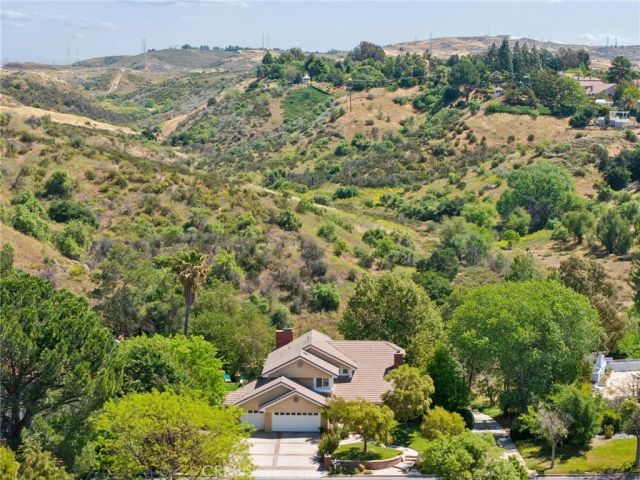 22043 Parvin, Saugus, CA 91350