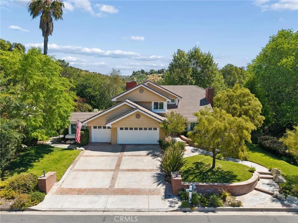 22043 Parvin, Saugus, CA 91350