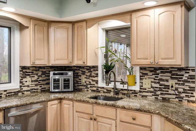 5 PIN OAK DR, New Egypt, NJ 08533