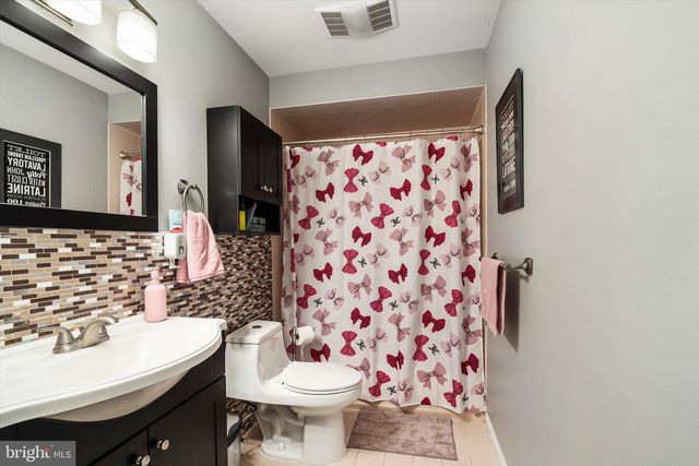 5 PIN OAK DR, New Egypt, NJ 08533