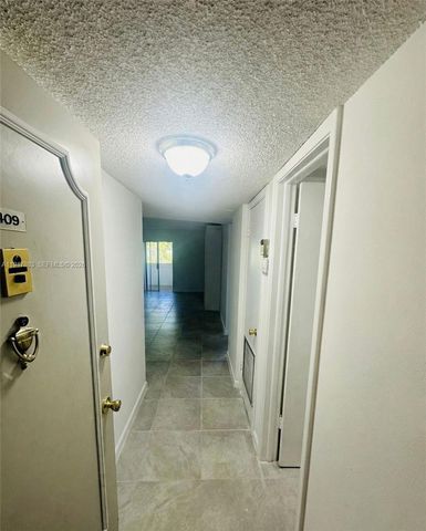 22605 SW 66th Ave 409, Boca Raton, FL 33428