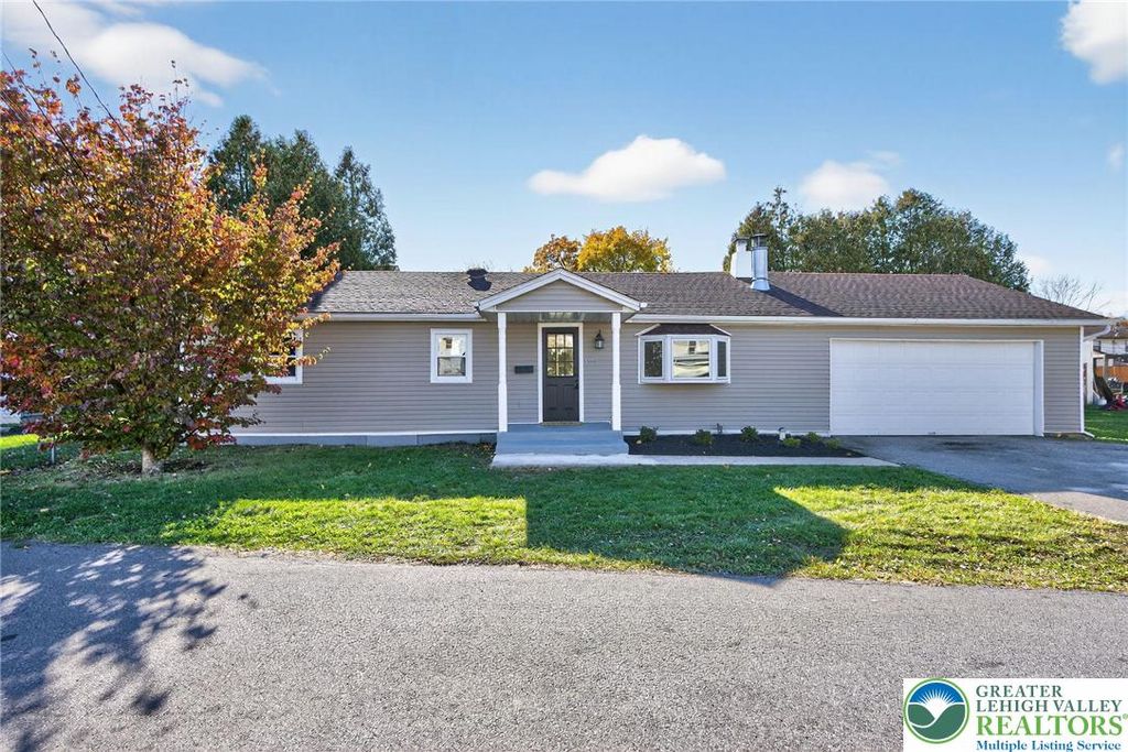 1386 Segal Court, Northampton Boro, PA 18067