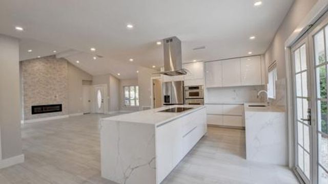 6813 Viento Way, Boca Raton, FL 33433