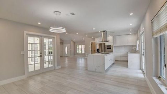 6813 Viento Way, Boca Raton, FL 33433