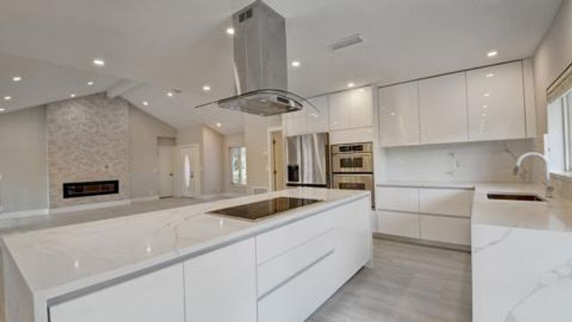 6813 Viento Way, Boca Raton, FL 33433