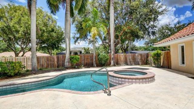 6813 Viento Way, Boca Raton, FL 33433