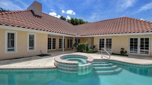 6813 Viento Way, Boca Raton, FL 33433