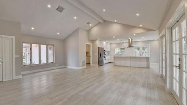 6813 Viento Way, Boca Raton, FL 33433