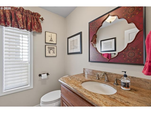 810 HOWARD Dr, Clatskanie, OR 97016