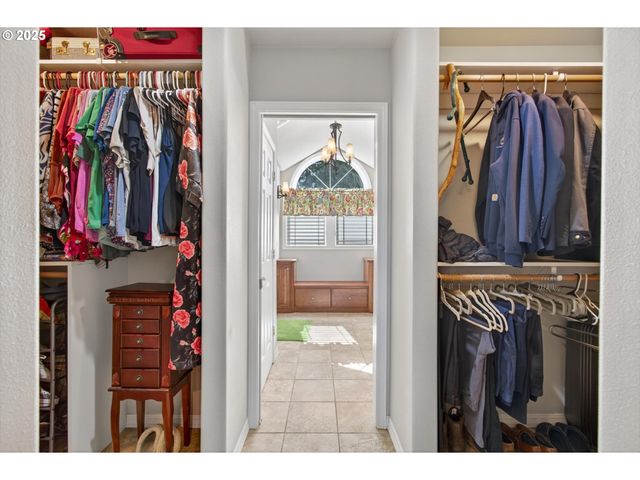 810 HOWARD Dr, Clatskanie, OR 97016