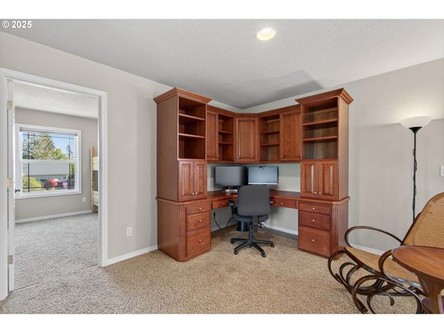 810 HOWARD Dr, Clatskanie, OR 97016