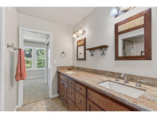 810 HOWARD Dr, Clatskanie, OR 97016