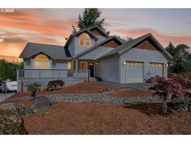 810 HOWARD Dr, Clatskanie, OR 97016