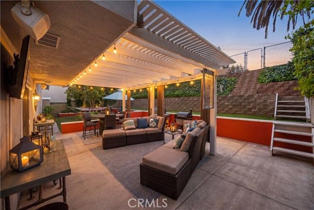 16541 Charleyville, Huntington Beach, CA 92649