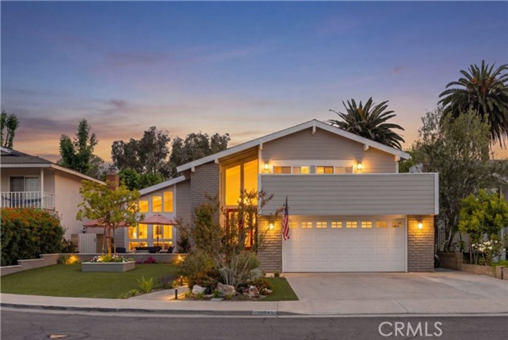 16541 Charleyville, Huntington Beach, CA 92649
