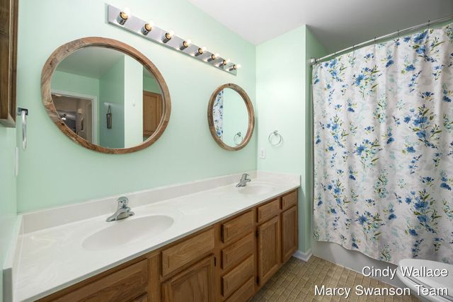 2106 Jaclyn Drive, Jamestown Twp, MI 49426