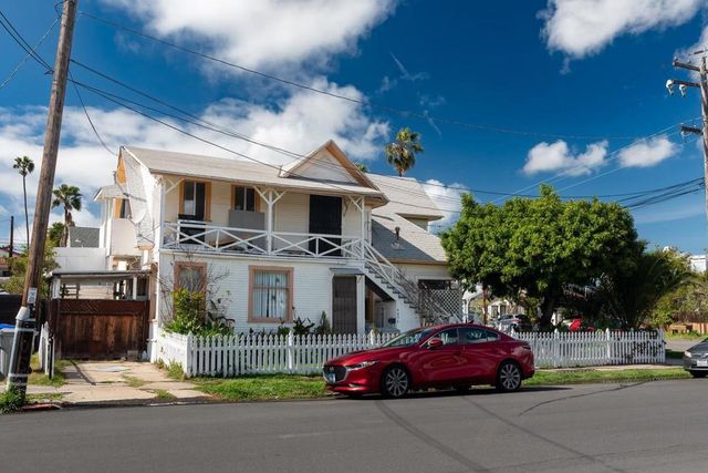 4496 Campus Ave, San Diego, CA 92116