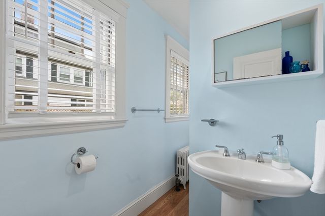 8 Charlotte Rd, Marblehead, MA 01945