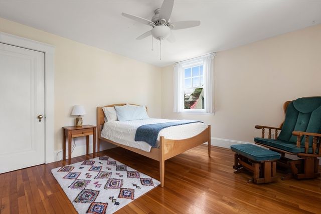 8 Charlotte Rd, Marblehead, MA 01945