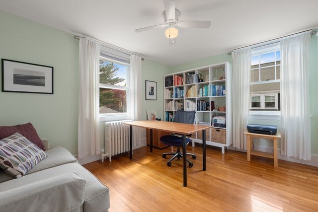 8 Charlotte Rd, Marblehead, MA 01945