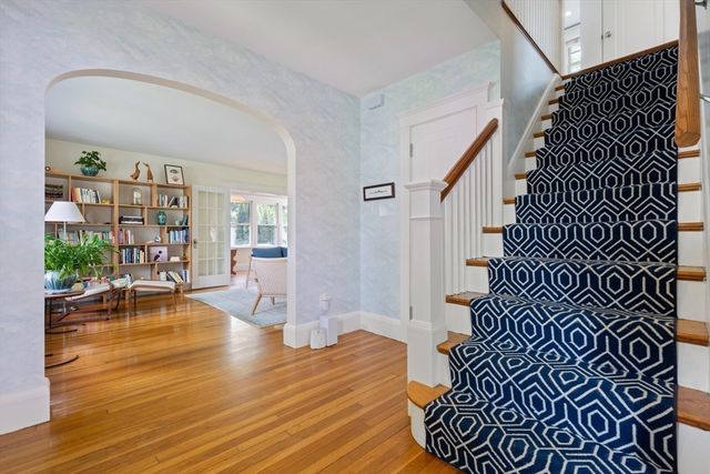 8 Charlotte Rd, Marblehead, MA 01945