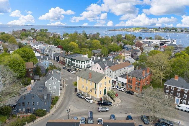 8 Charlotte Rd, Marblehead, MA 01945