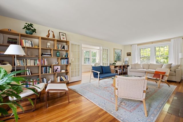 8 Charlotte Rd, Marblehead, MA 01945