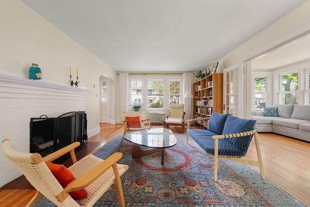 8 Charlotte Rd, Marblehead, MA 01945