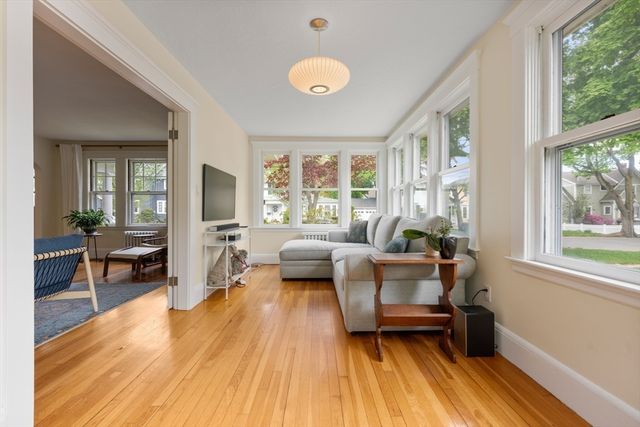 8 Charlotte Rd, Marblehead, MA 01945