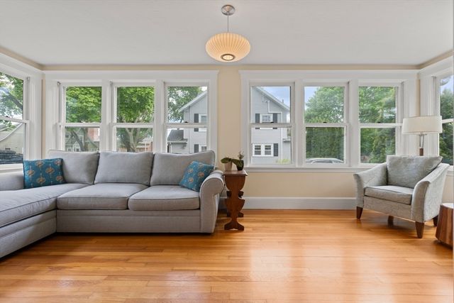 8 Charlotte Rd, Marblehead, MA 01945